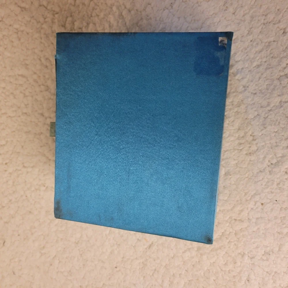 N/A teal blue
